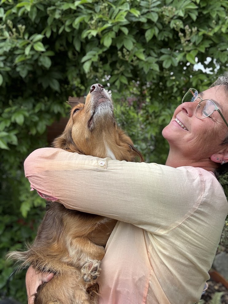 Kerstin Hartwigsen mit Nila – Tierheilpraktikerin aus dem Odenwald